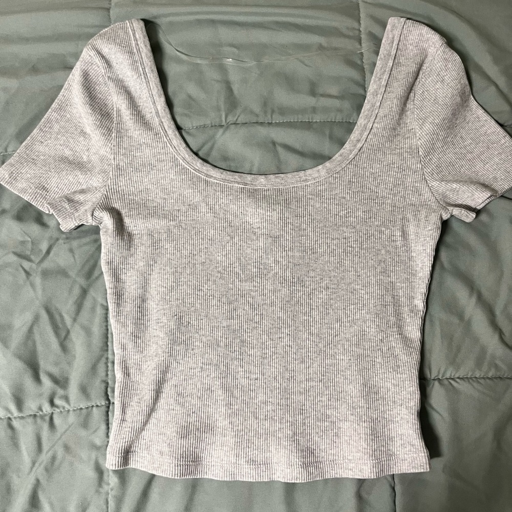 Gray Scoop Neck Fitted Crop Top